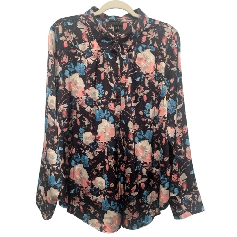 TORRID Madison Long Sleeve Floral Satin Black Button Shirt Blouse size 14 - 16 - Picture 2 of 11